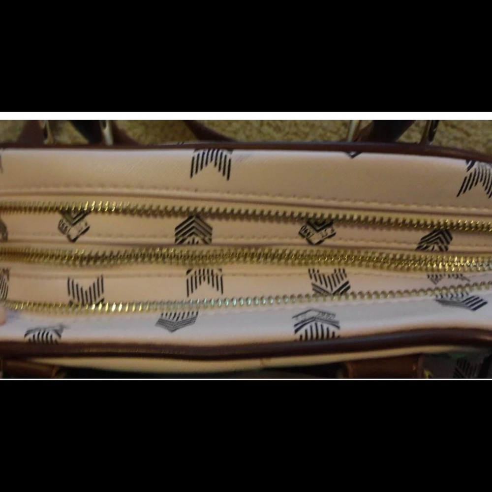 Steve Madden beautiful crossbody 💼 - Picture 3 of 5